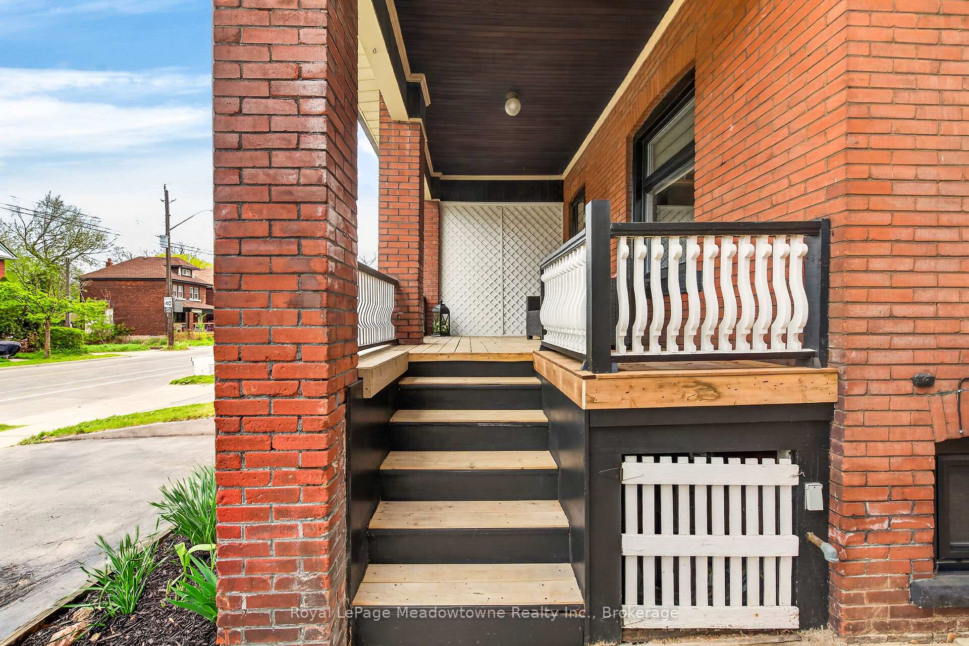 Photo 5 of 216 Maplewood Avenue, Hamilton, Blakeley — HOMEH
