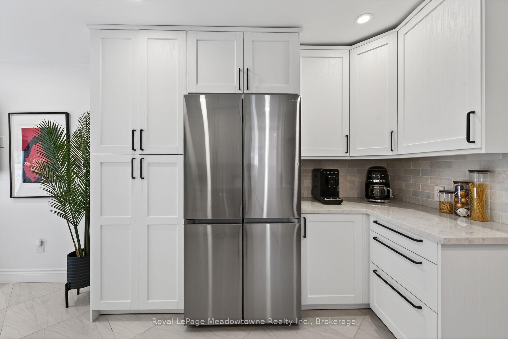 Photo 14 of 216 Maplewood Avenue, Hamilton, Blakeley — HOMEH