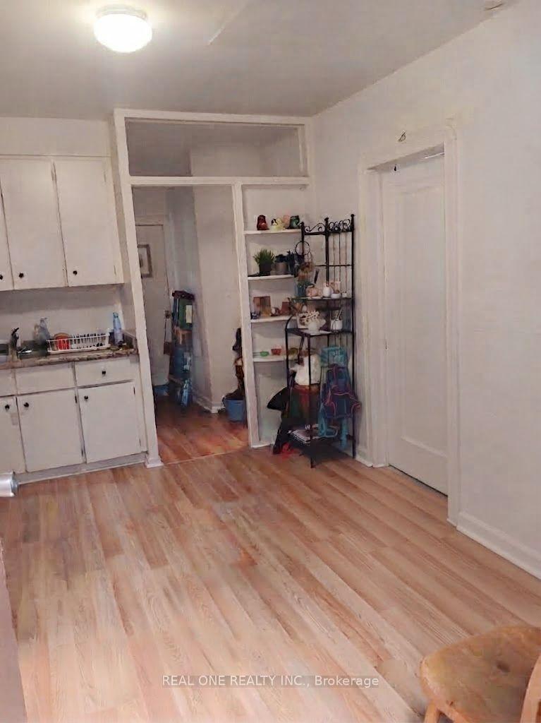 Photo 2 of Unit 2, 104 Twenty Fifth Street, Etobicoke, Long Branch — HOMEH