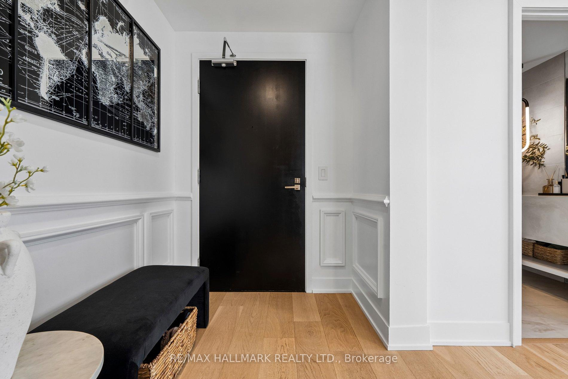 Photo 4 of Unit PH3806, 2908 Highway 7, Vaughan, Concord — HOMEH