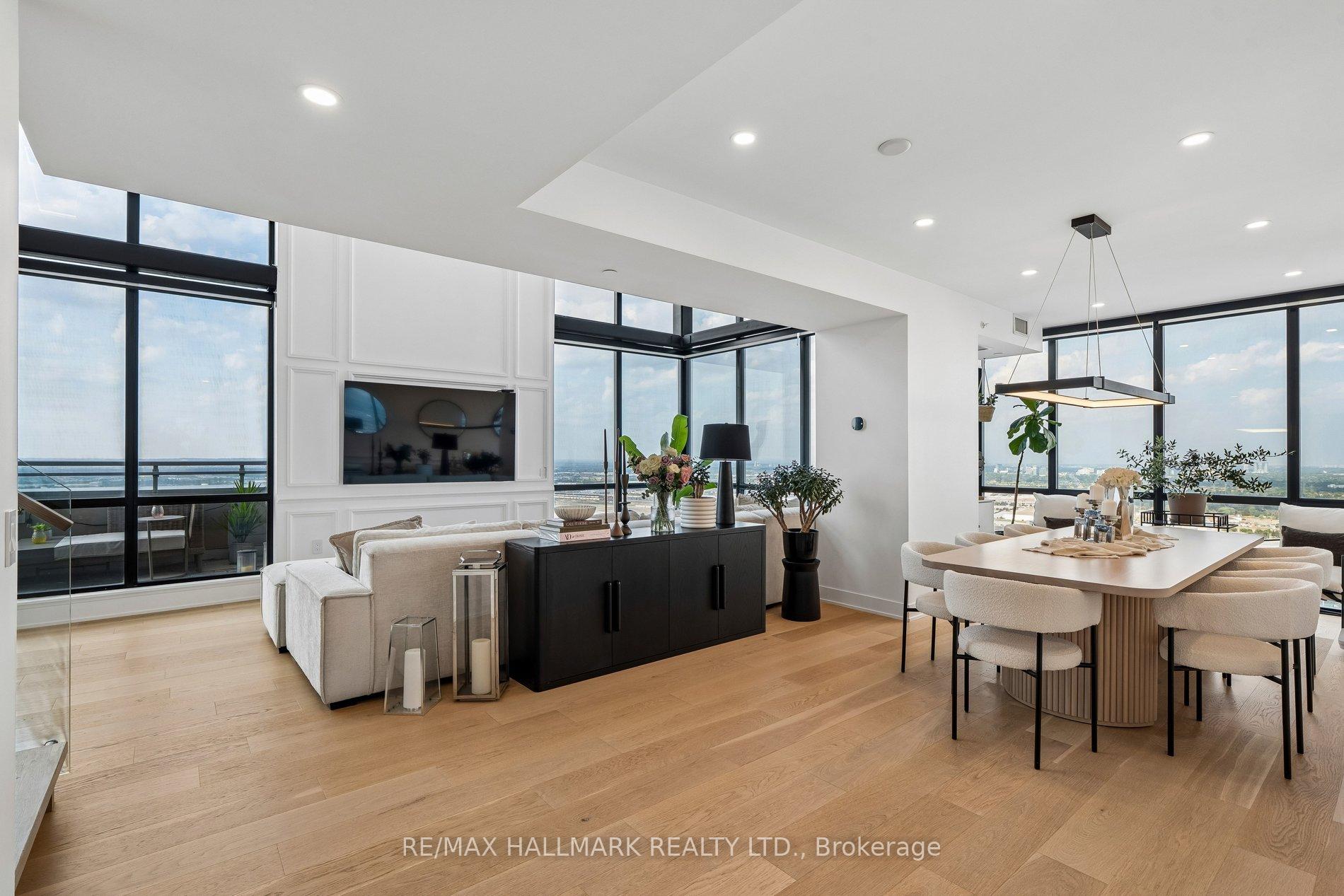 Photo 6 of Unit PH3806, 2908 Highway 7, Vaughan, Concord — HOMEH