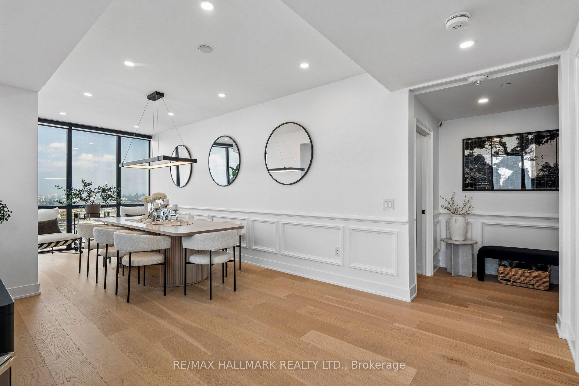 Photo 8 of Unit PH3806, 2908 Highway 7, Vaughan, Concord — HOMEH
