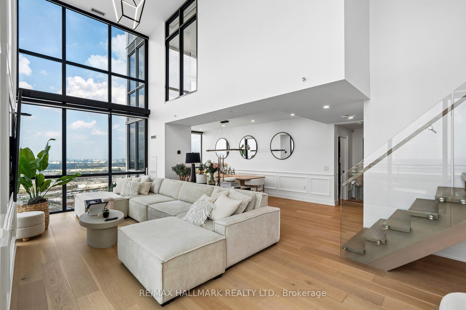 Photo 10 of Unit PH3806, 2908 Highway 7, Vaughan, Concord — HOMEH