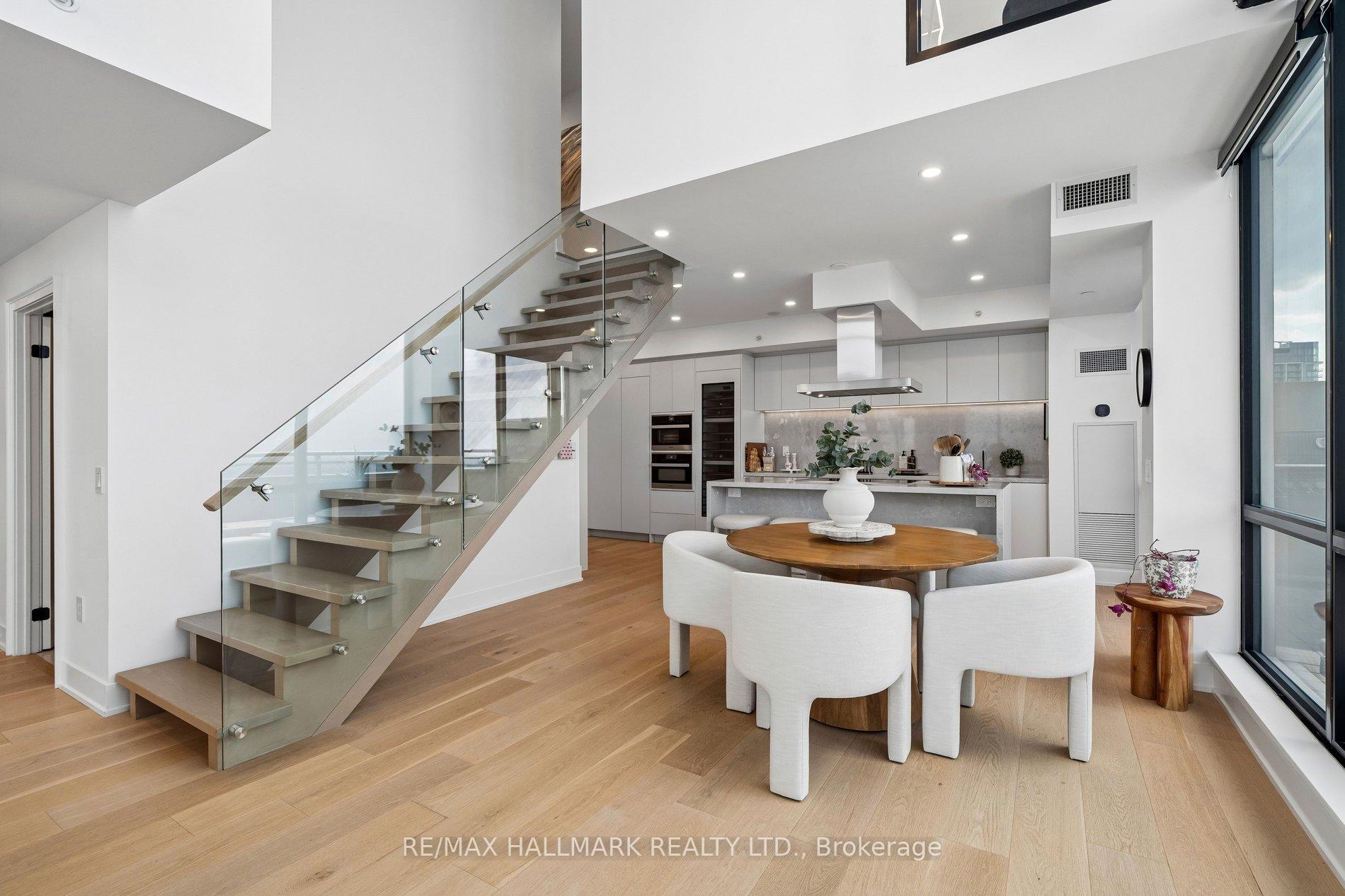 Photo 15 of Unit PH3806, 2908 Highway 7, Vaughan, Concord — HOMEH