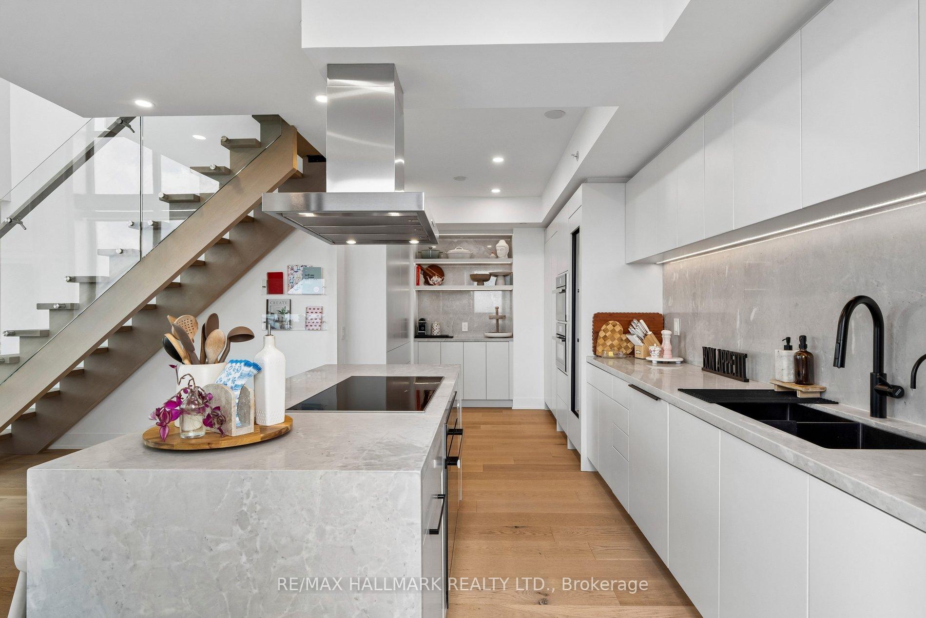 Photo 20 of Unit PH3806, 2908 Highway 7, Vaughan, Concord — HOMEH