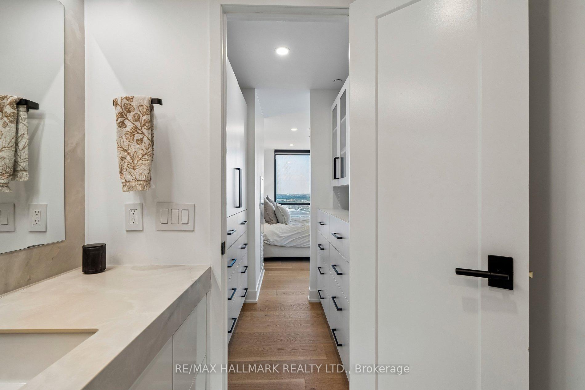 Photo 31 of Unit PH3806, 2908 Highway 7, Vaughan, Concord — HOMEH