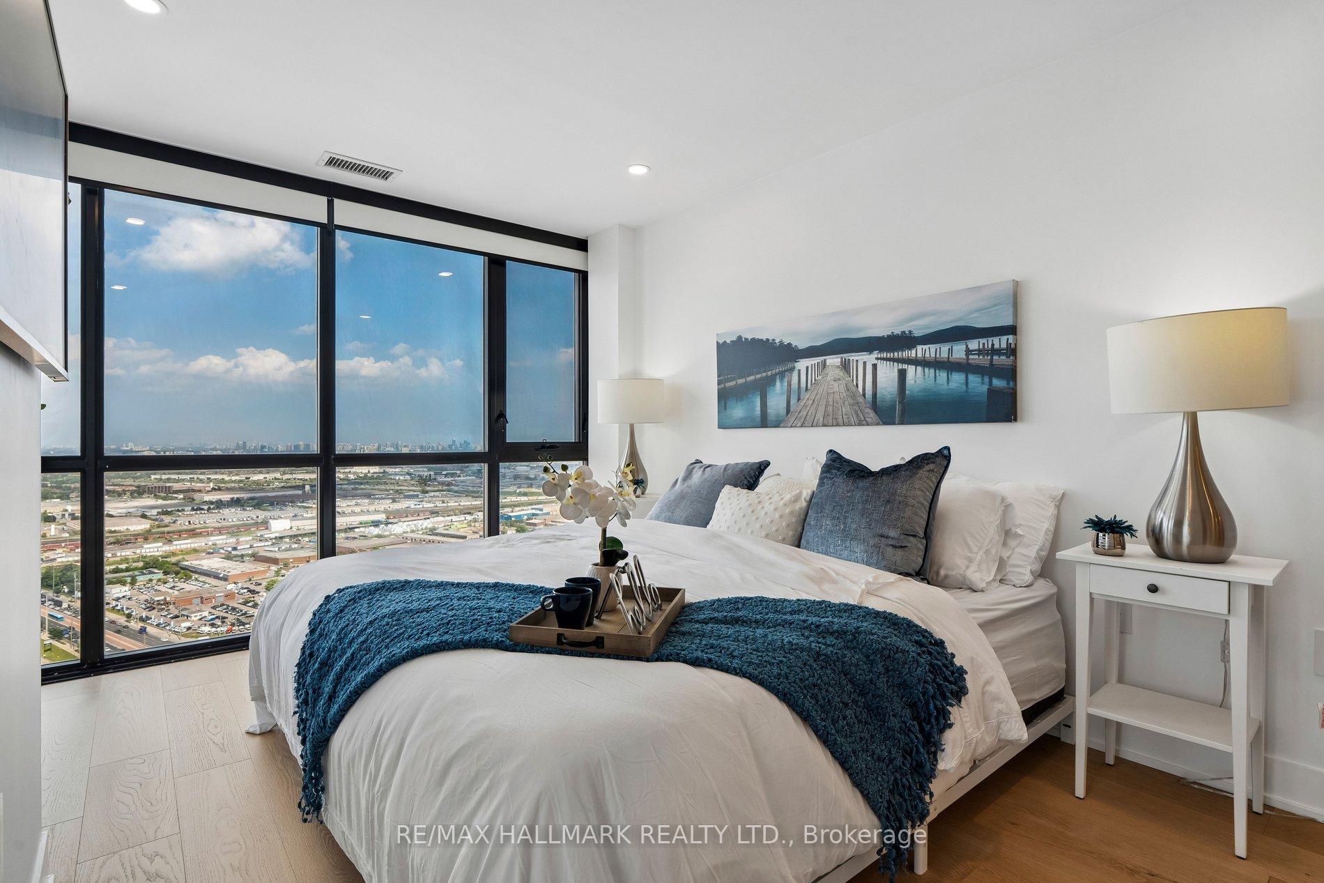 Photo 38 of Unit PH3806, 2908 Highway 7, Vaughan, Concord — HOMEH