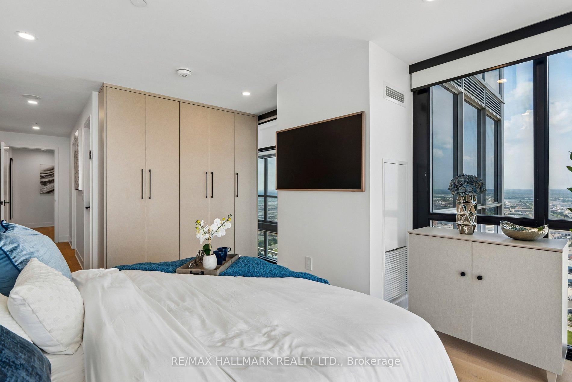 Photo 40 of Unit PH3806, 2908 Highway 7, Vaughan, Concord — HOMEH