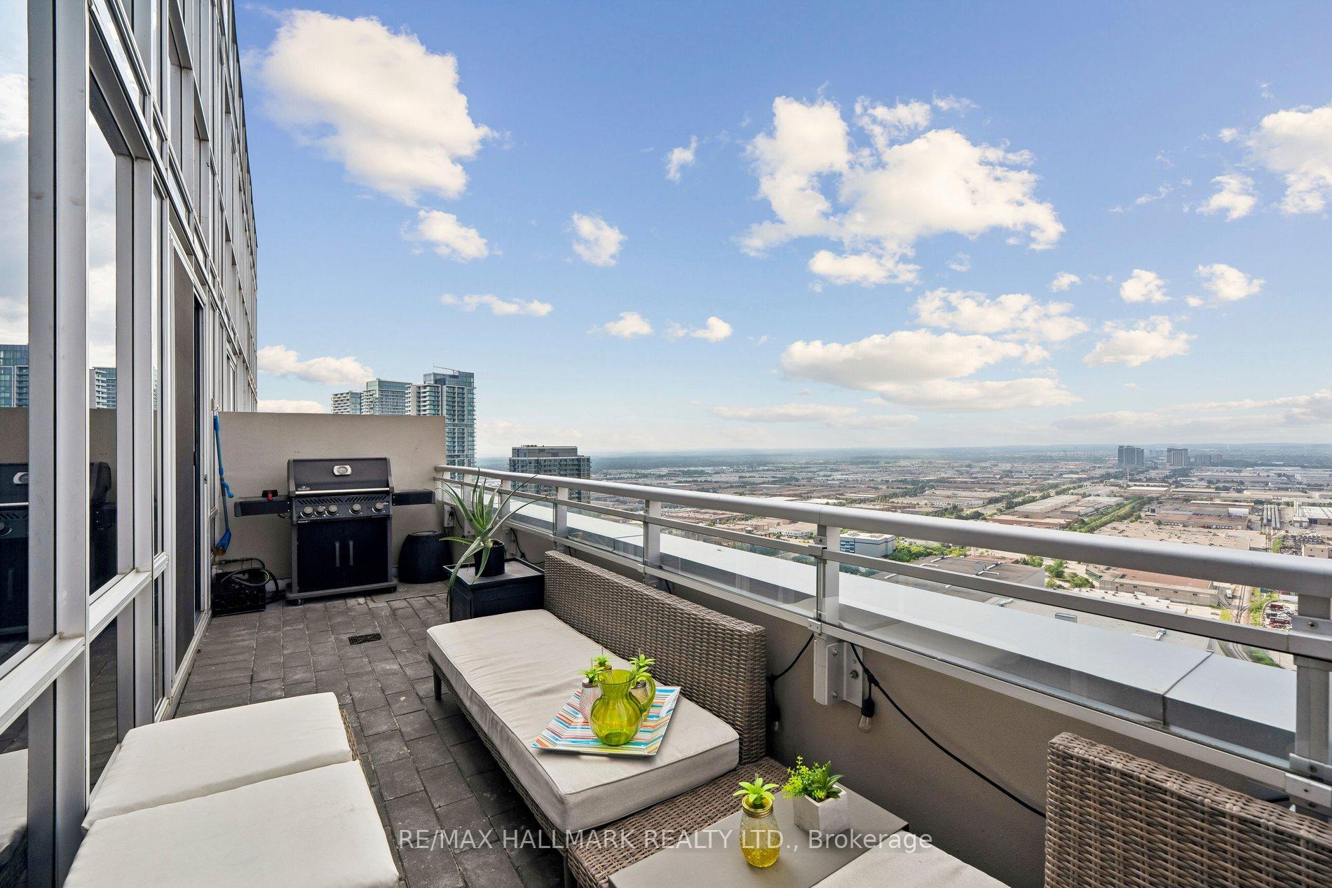 Photo 42 of Unit PH3806, 2908 Highway 7, Vaughan, Concord — HOMEH