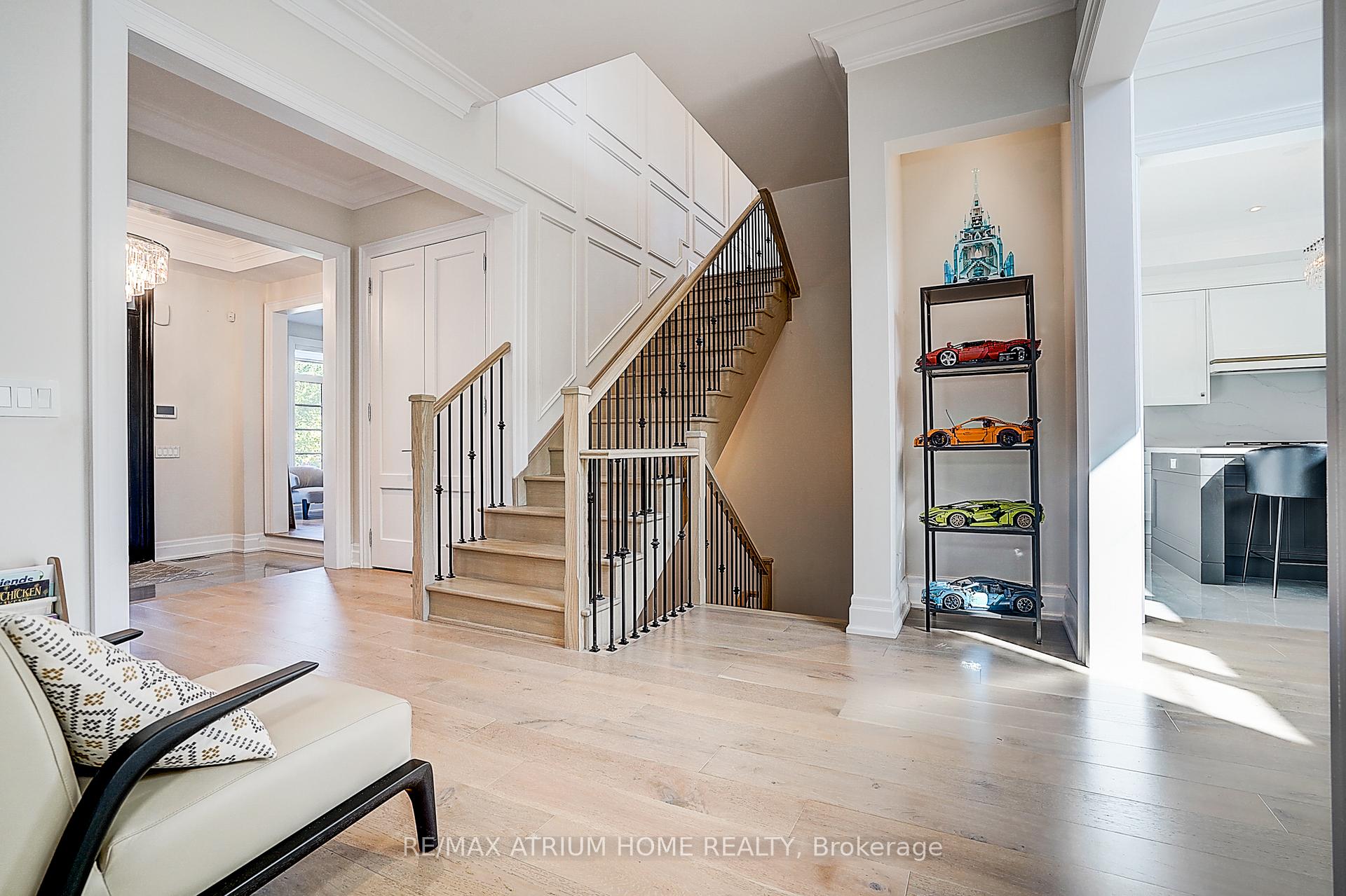 Photo 8 of 246 Nyla Court, Oakville, Bronte — HOMEH