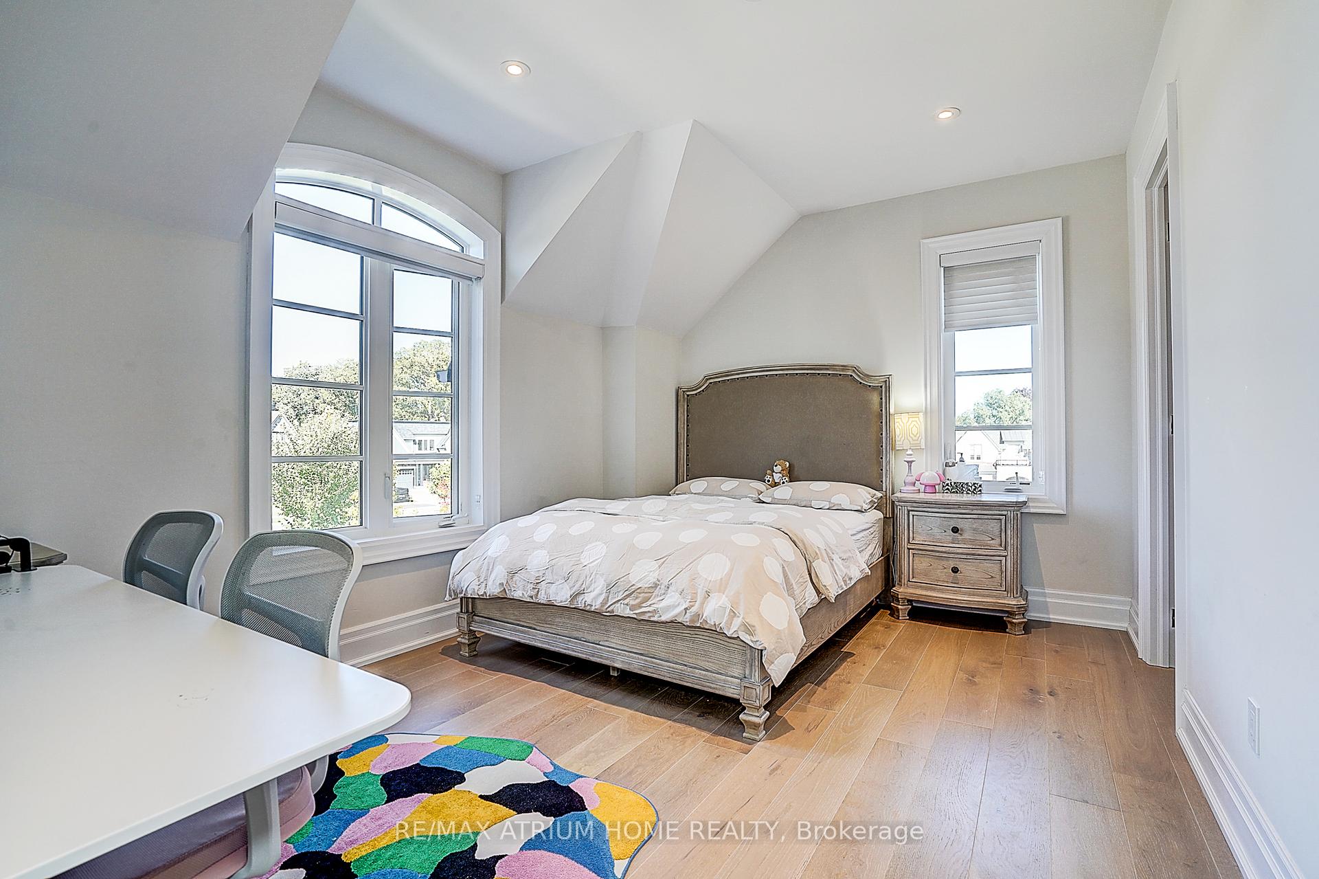 Photo 33 of 246 Nyla Court, Oakville, Bronte — HOMEH
