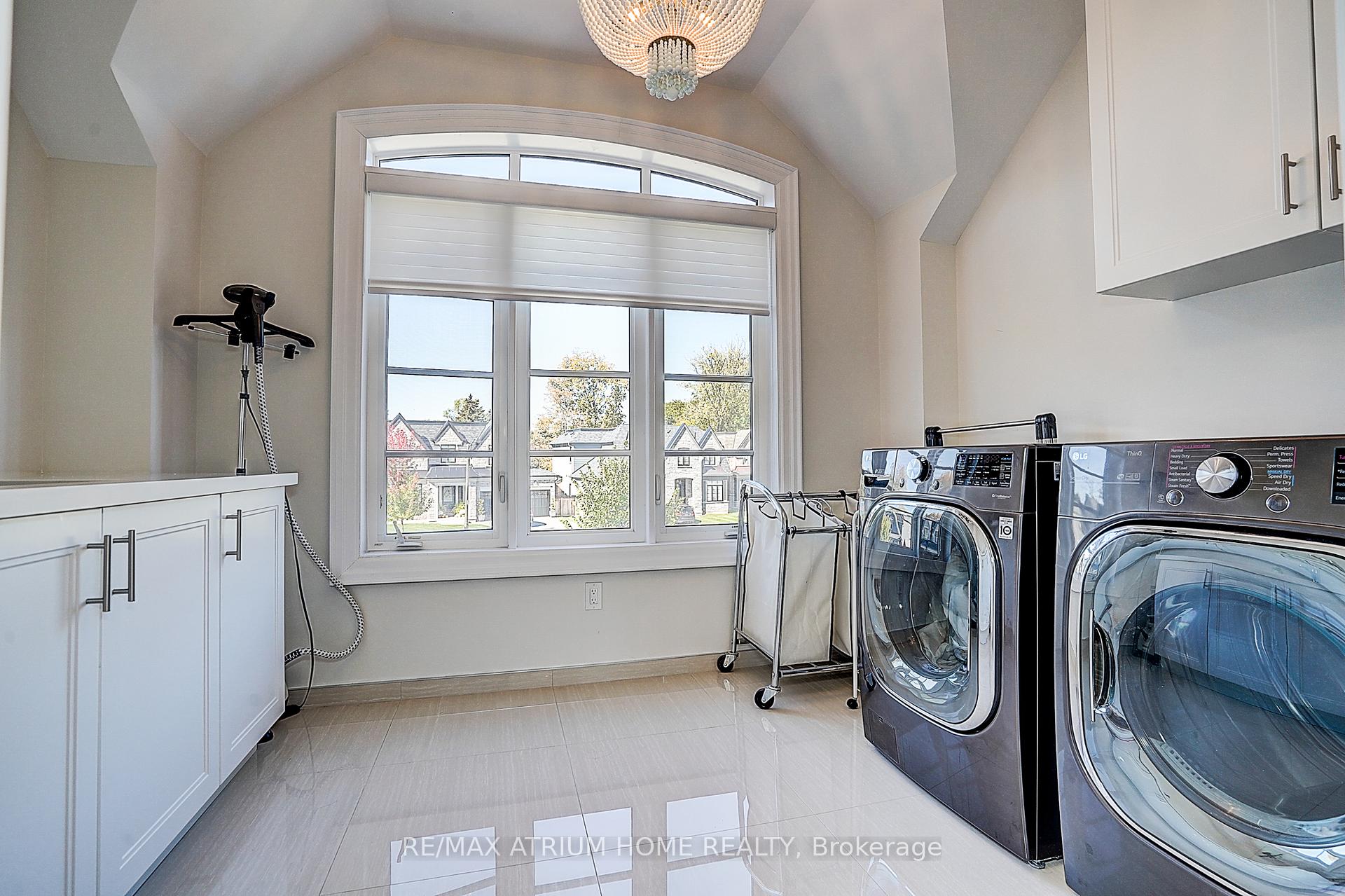 Photo 39 of 246 Nyla Court, Oakville, Bronte — HOMEH