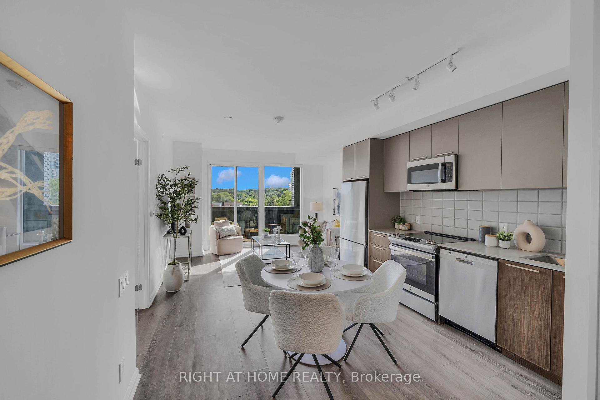 Photo of Unit 414, 4208 Dundas Street W