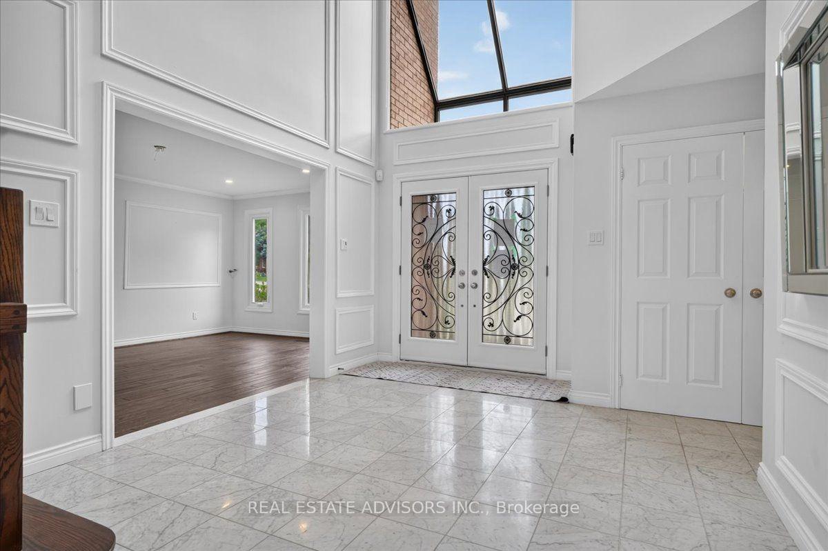 Photo 2 of 1 Bronte Road, Markham, Thornlea — HOMEH