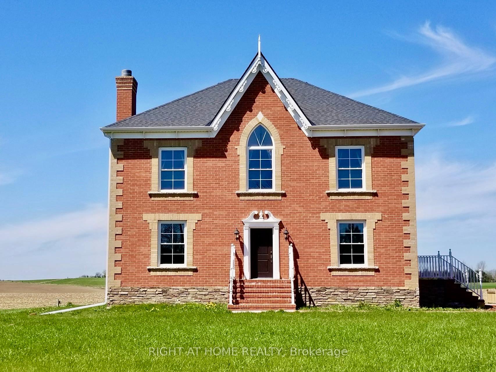 Photo 4 of 376 Sandford Road, Uxbridge, Rural Uxbridge — HOMEH