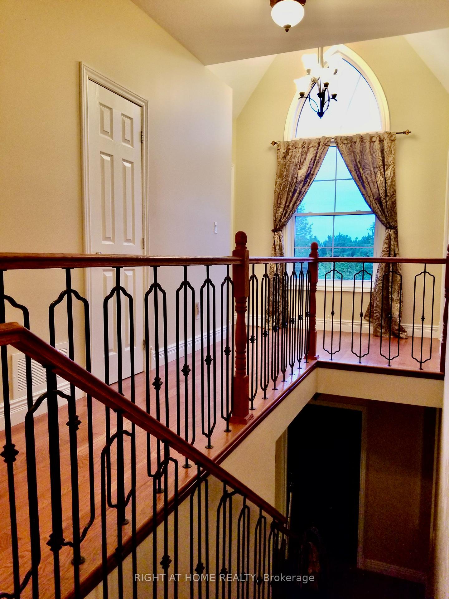 Photo 15 of 376 Sandford Road, Uxbridge, Rural Uxbridge — HOMEH