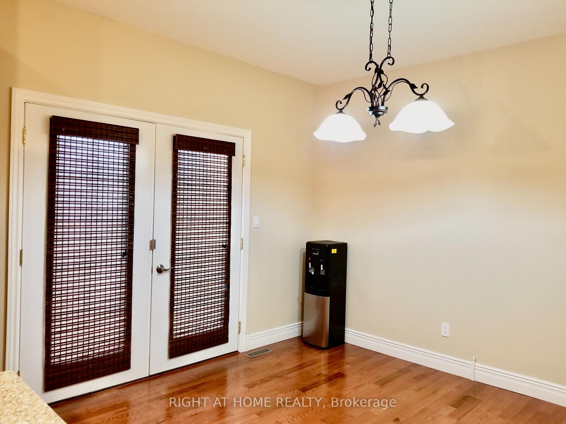 Photo 25 of 376 Sandford Road, Uxbridge, Rural Uxbridge — HOMEH
