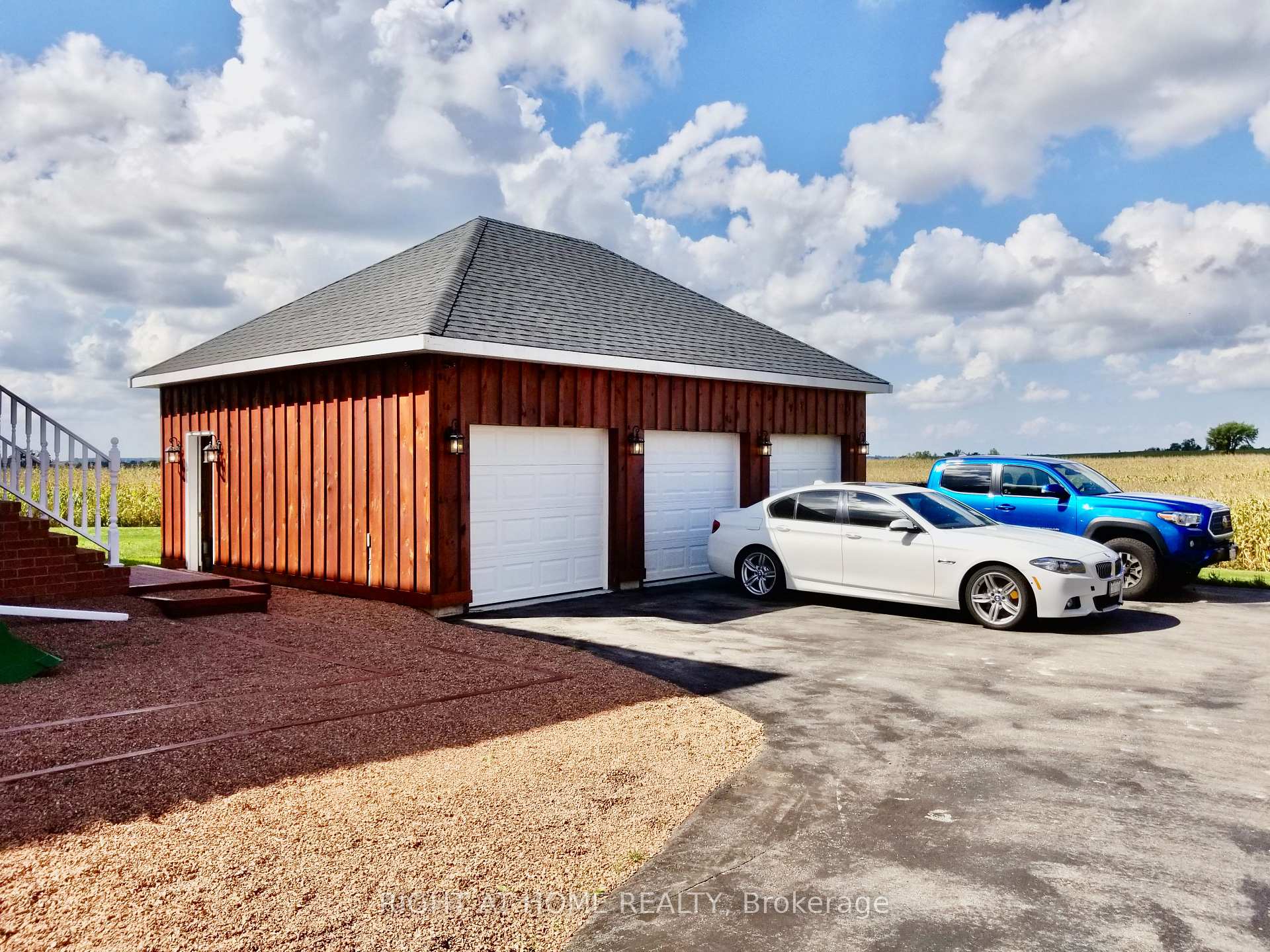 Photo 29 of 376 Sandford Road, Uxbridge, Rural Uxbridge — HOMEH