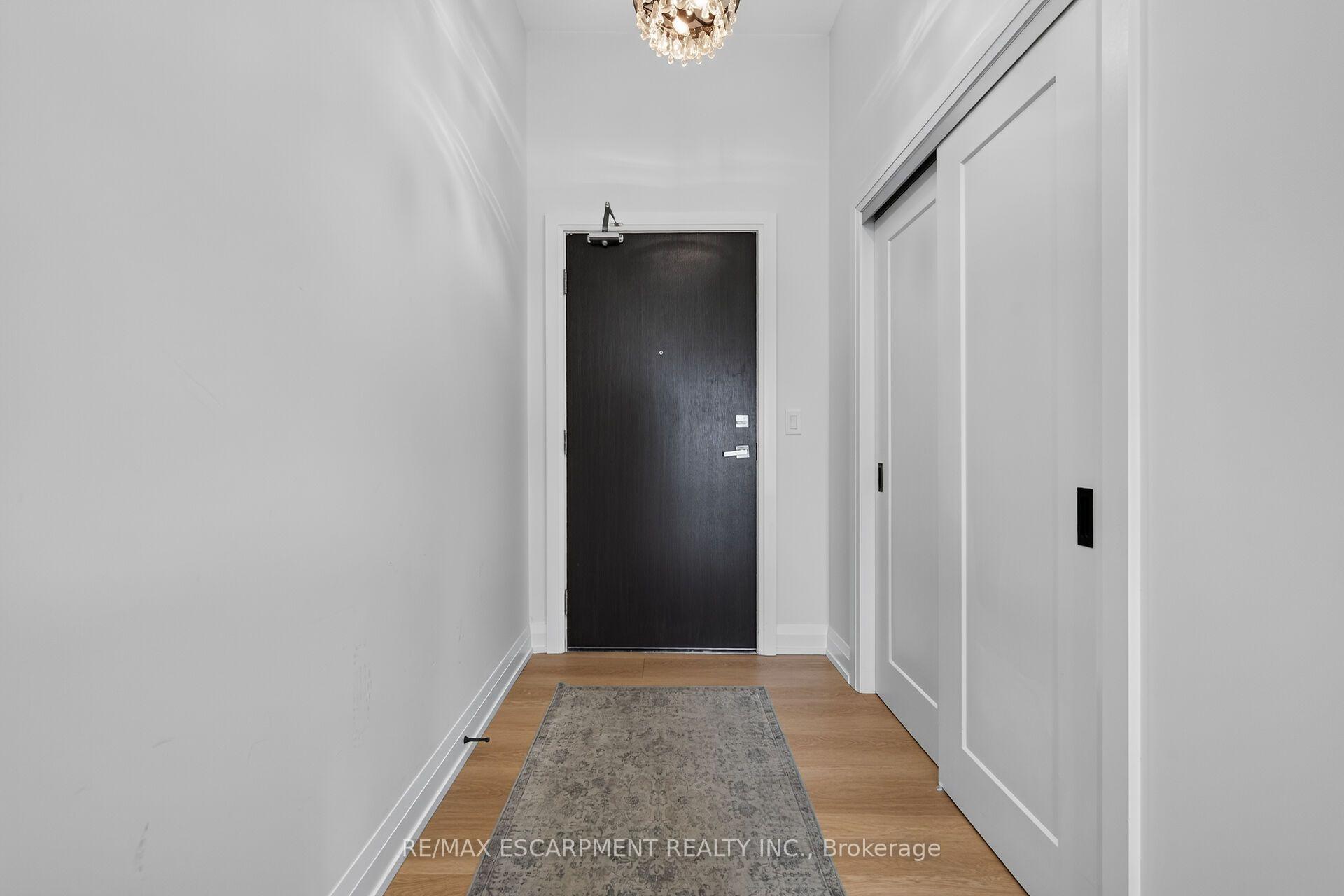 Photo 10 of Unit 2105, 500 Brock Avenue, Burlington, Brant — HOMEH