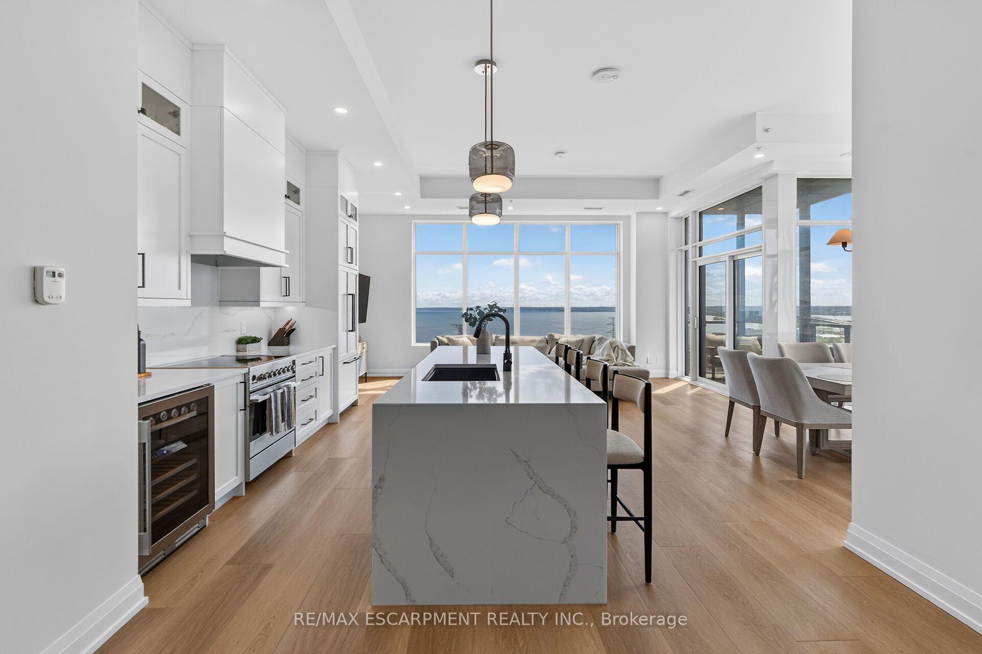 Photo 12 of Unit 2105, 500 Brock Avenue, Burlington, Brant — HOMEH