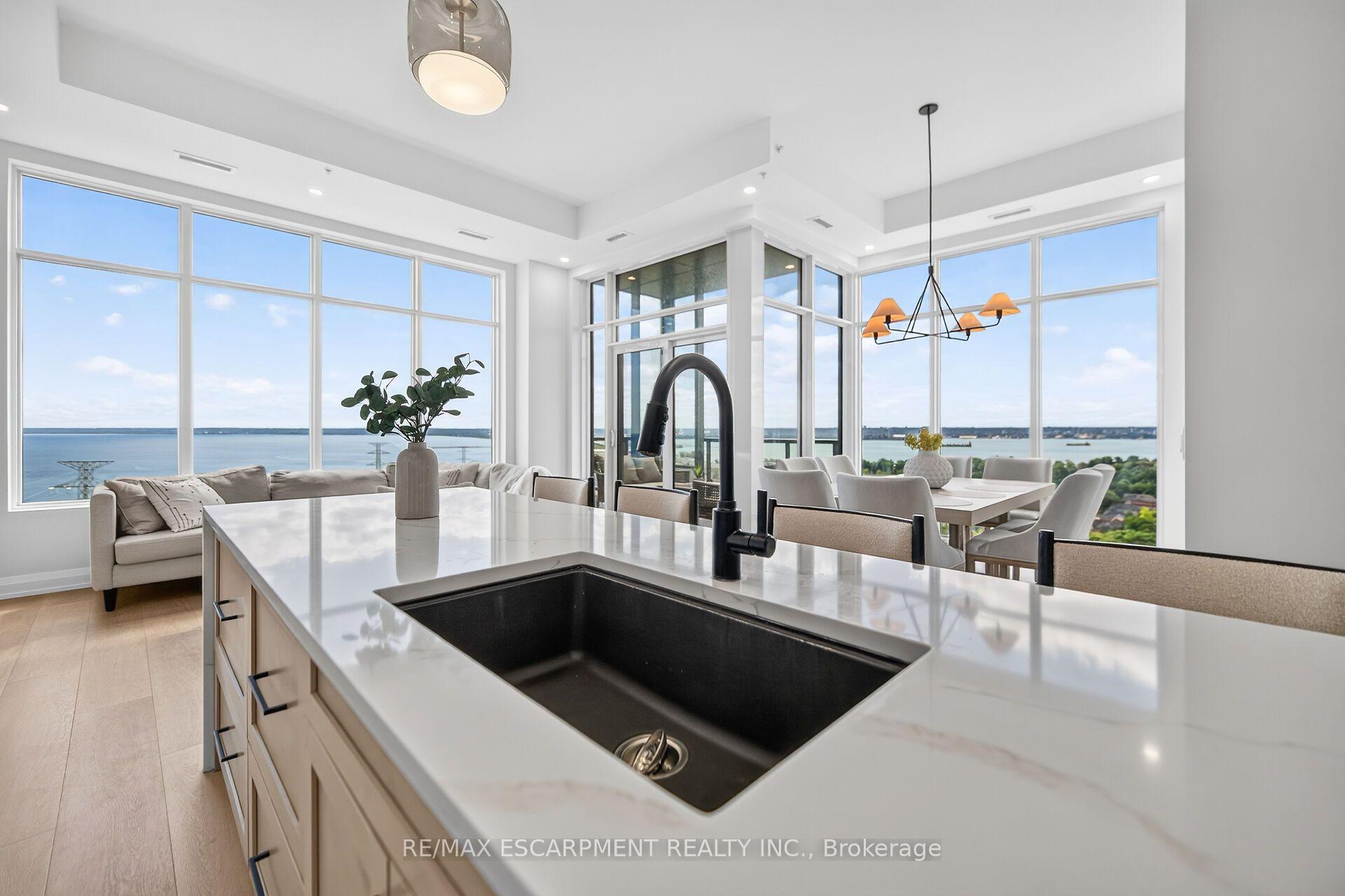 Photo 1 of Unit 2105, 500 Brock Avenue, Burlington, Brant — HOMEH
