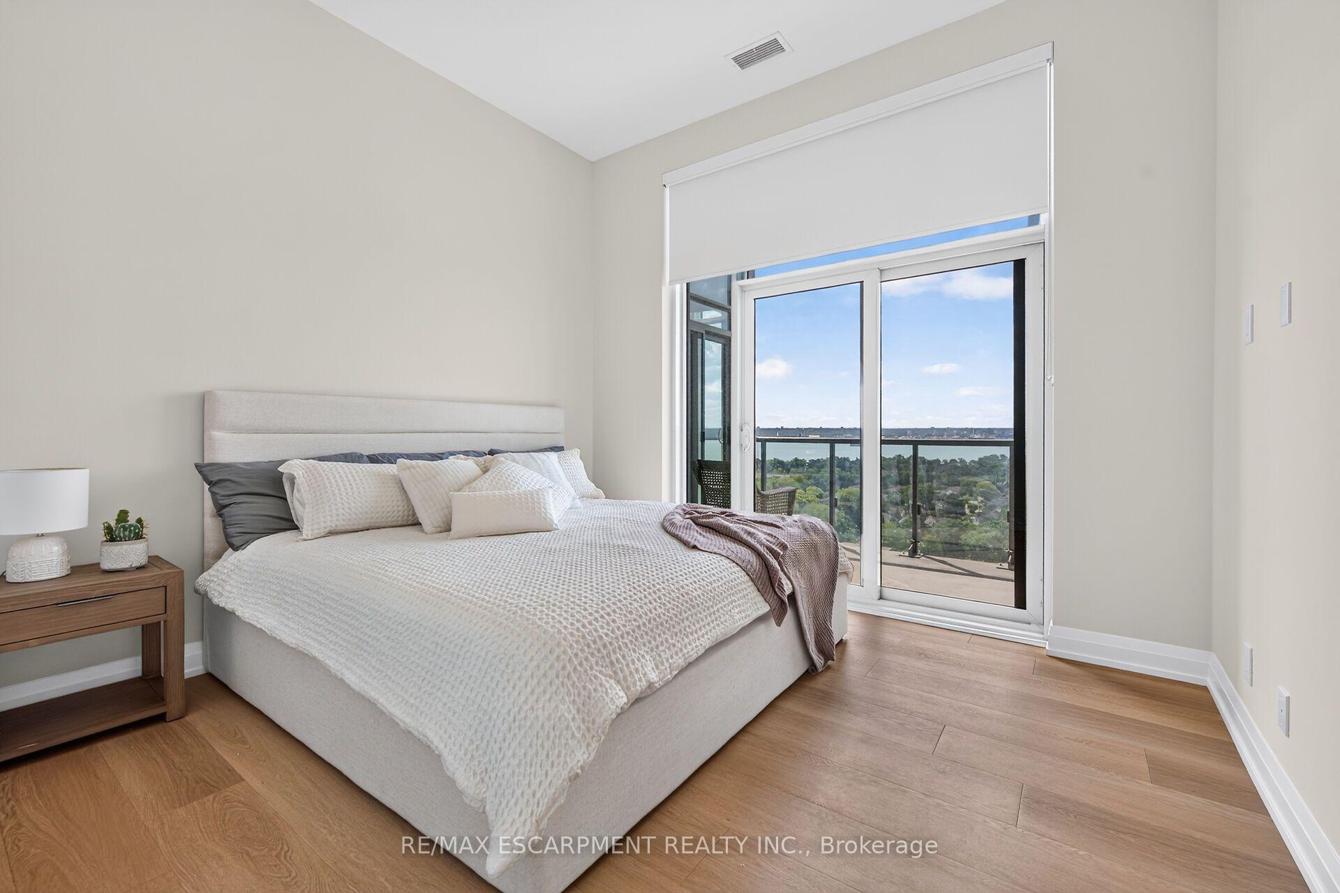 Photo 27 of Unit 2105, 500 Brock Avenue, Burlington, Brant — HOMEH