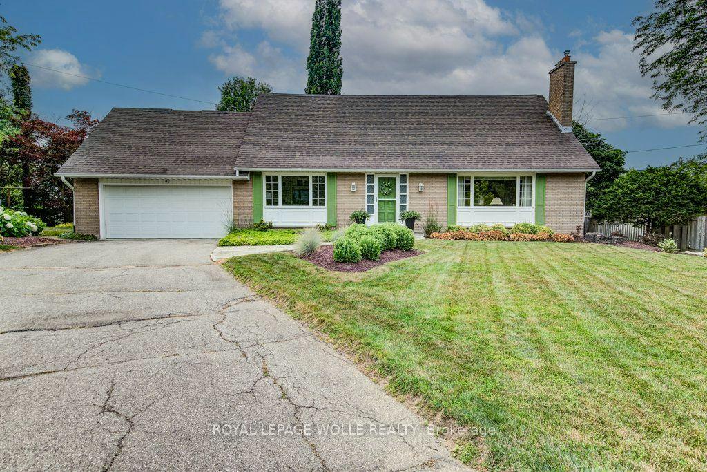 Photo 6 of 97 Somerset Crescent, Waterloo, Westmount - Waterloo — HOMEH