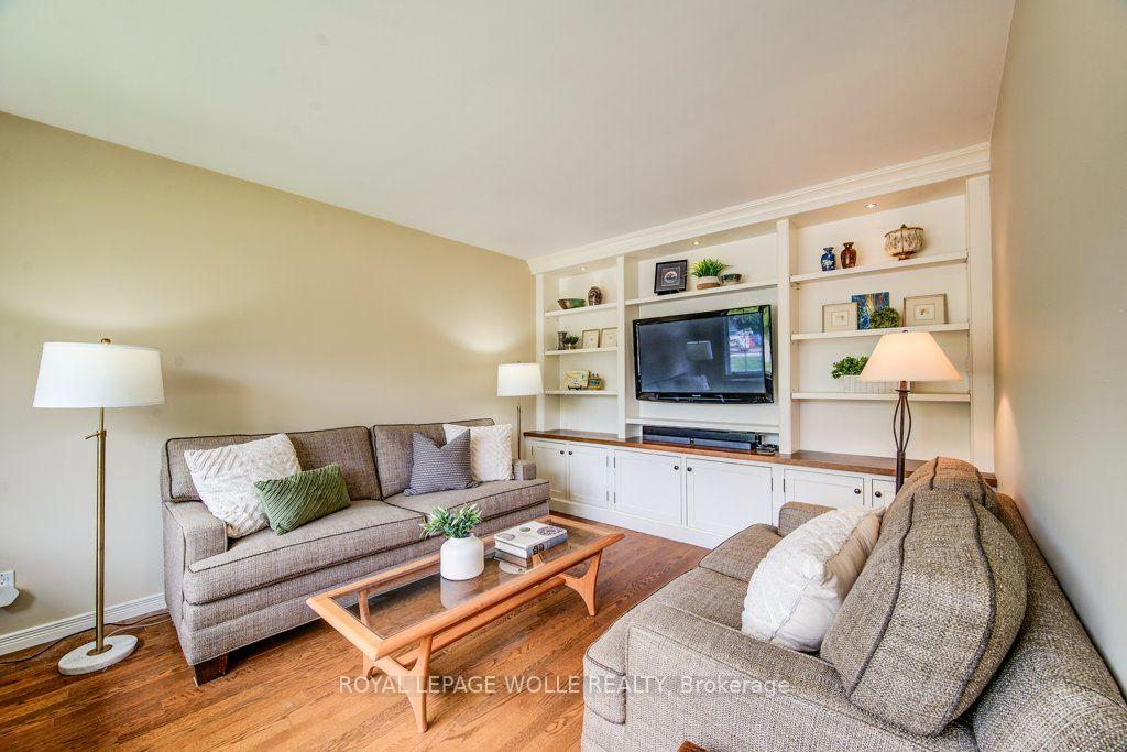 Photo 9 of 97 Somerset Crescent, Waterloo, Westmount - Waterloo — HOMEH