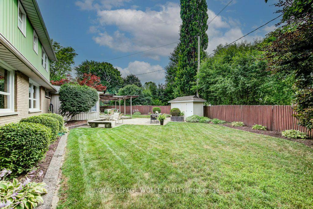 Photo 36 of 97 Somerset Crescent, Waterloo, Westmount - Waterloo — HOMEH