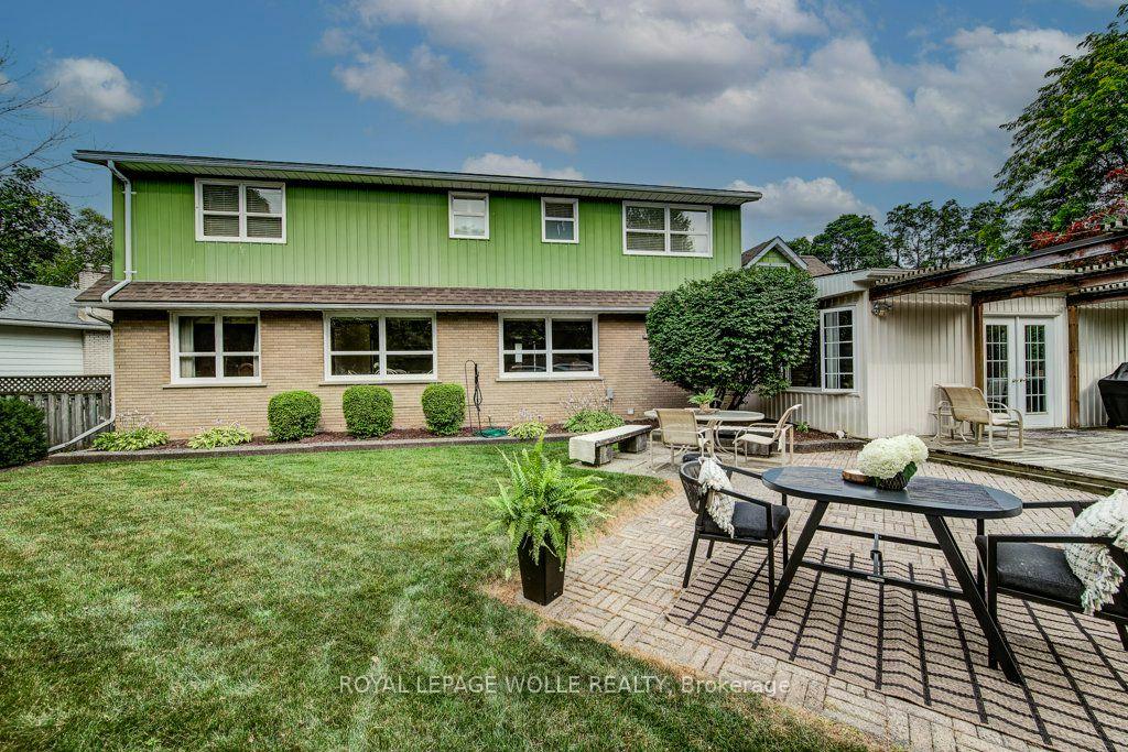 Photo 38 of 97 Somerset Crescent, Waterloo, Westmount - Waterloo — HOMEH