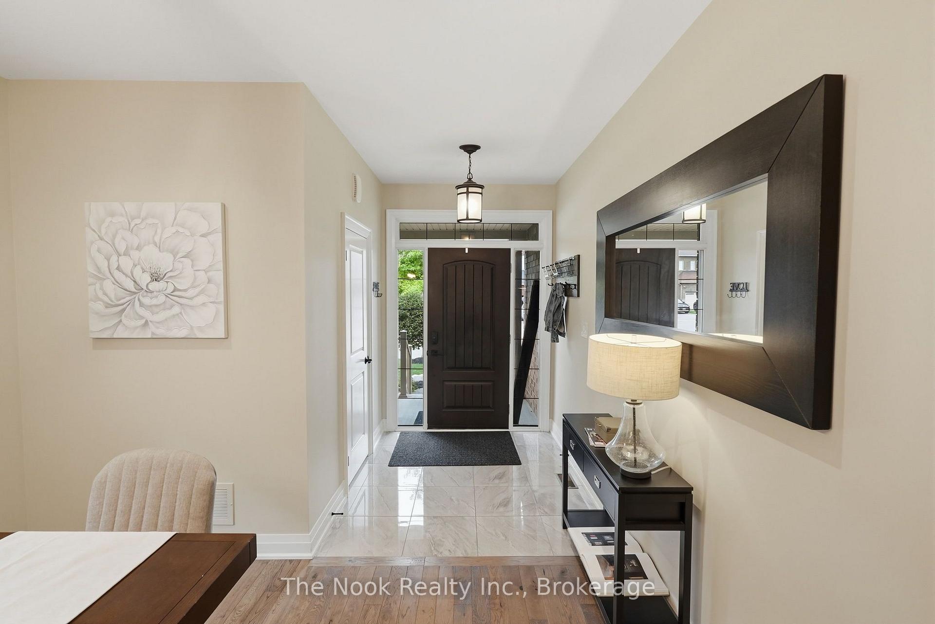 Photo 4 of 34 Mahaffy Place, Clarington, Courtice — HOMEH