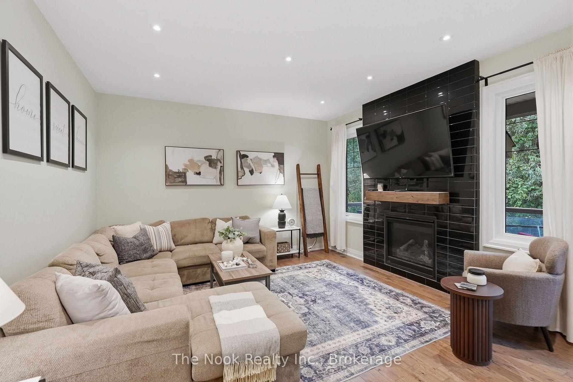 Photo 13 of 34 Mahaffy Place, Clarington, Courtice — HOMEH