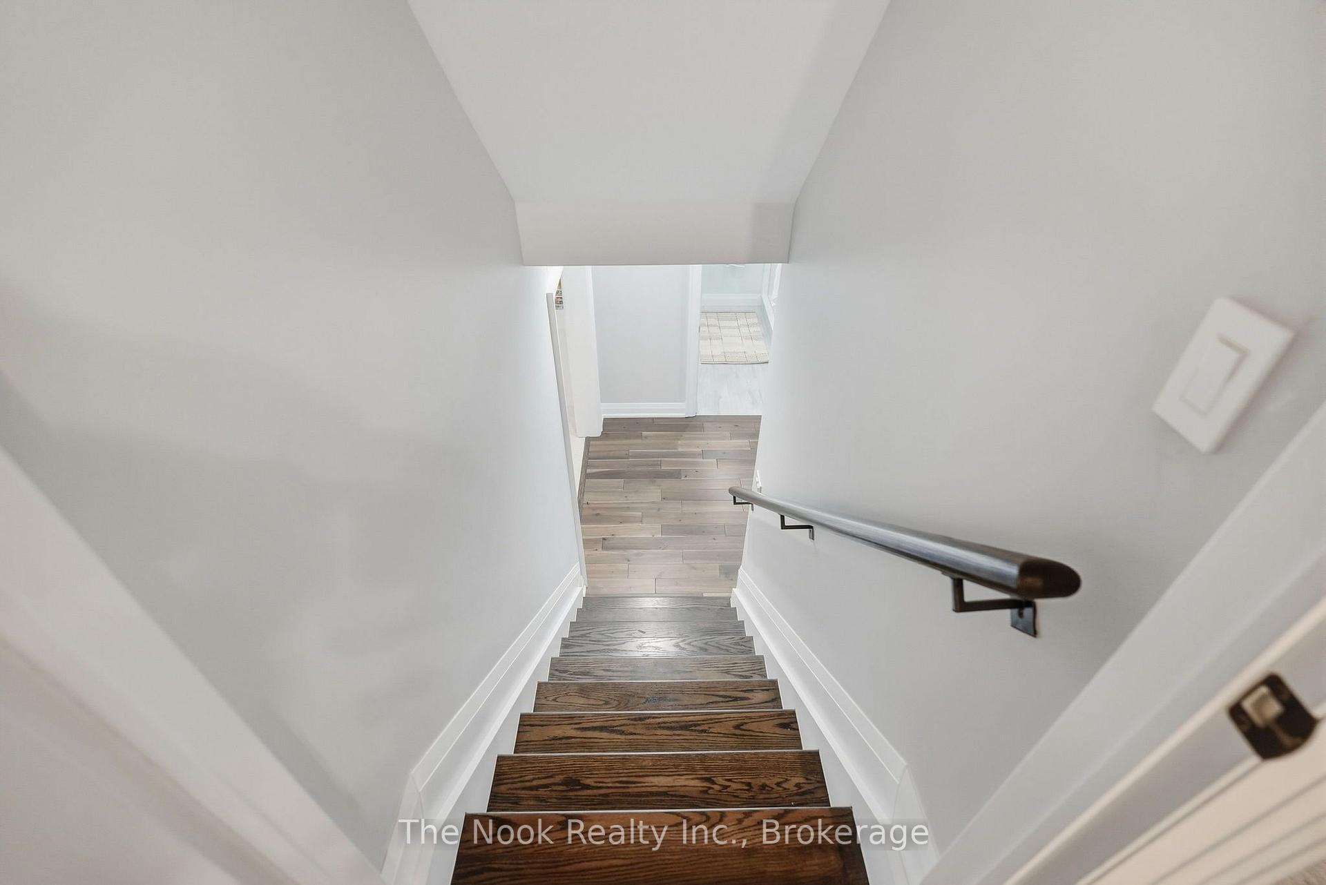 Photo 32 of 34 Mahaffy Place, Clarington, Courtice — HOMEH