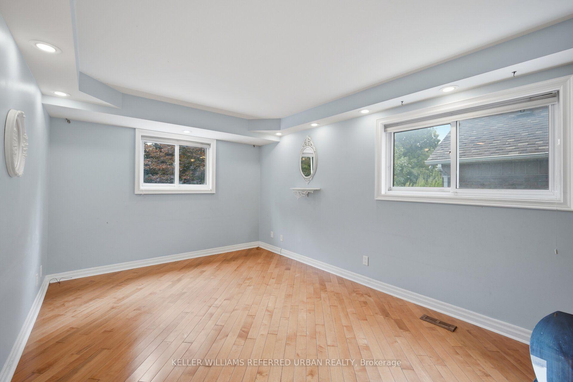 Photo 13 of 82 Eastman Crescent, Newmarket, Huron Heights-Leslie Valley — HOMEH