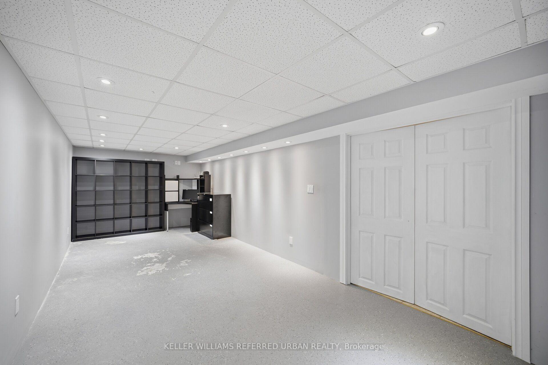 Photo 28 of 82 Eastman Crescent, Newmarket, Huron Heights-Leslie Valley — HOMEH