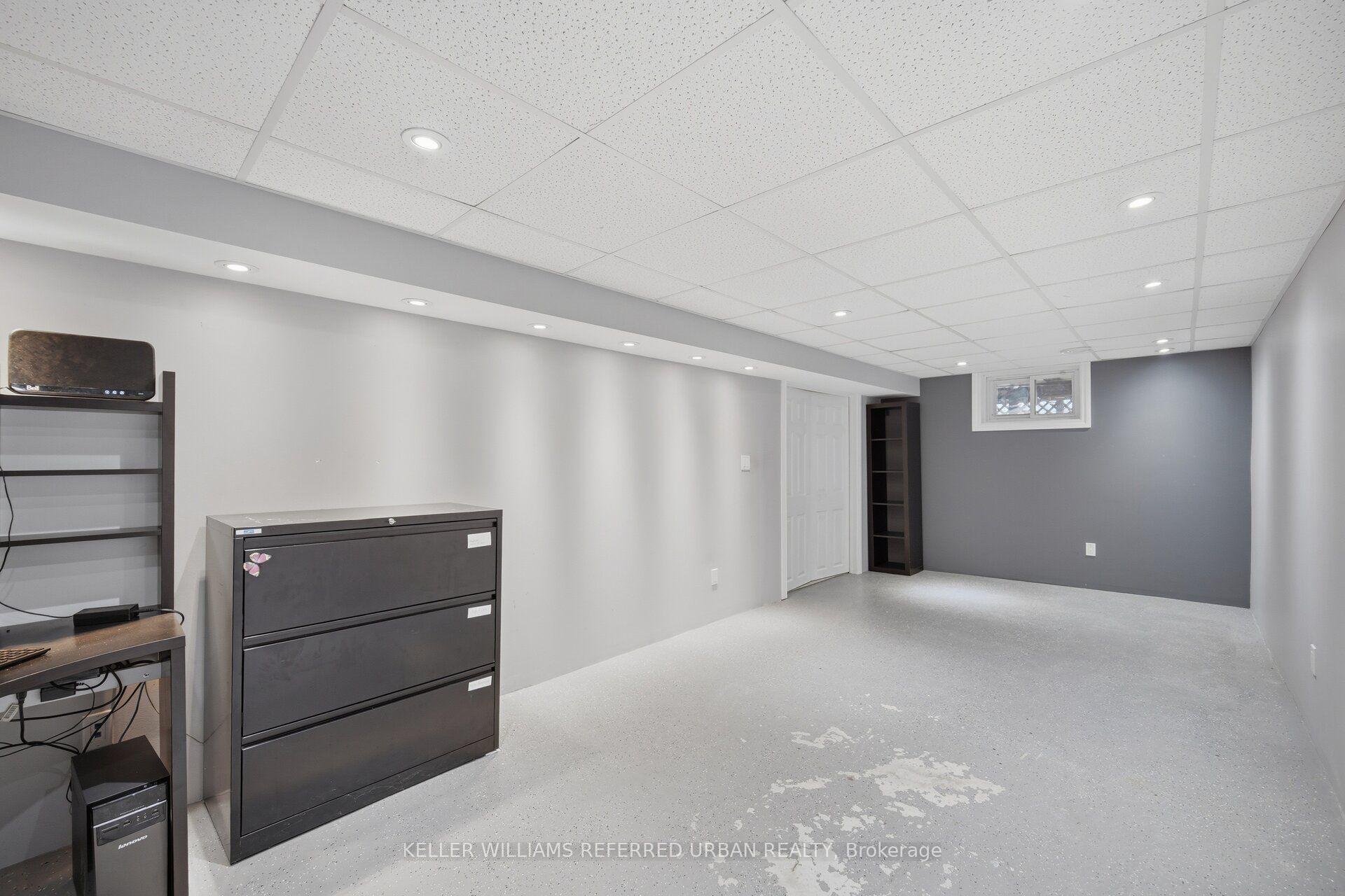Photo 30 of 82 Eastman Crescent, Newmarket, Huron Heights-Leslie Valley — HOMEH