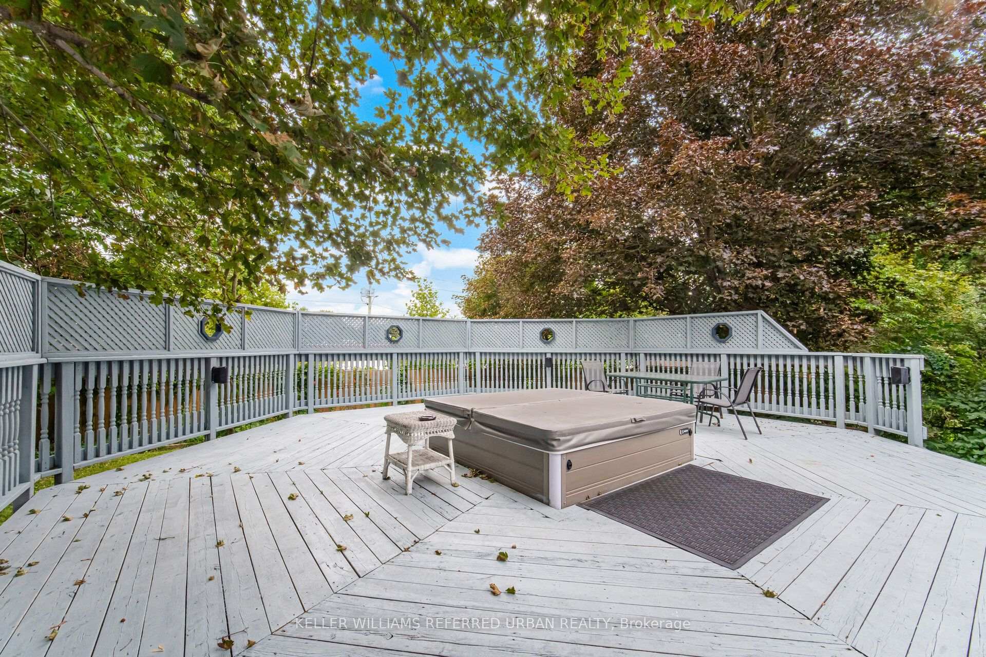 Photo 37 of 82 Eastman Crescent, Newmarket, Huron Heights-Leslie Valley — HOMEH