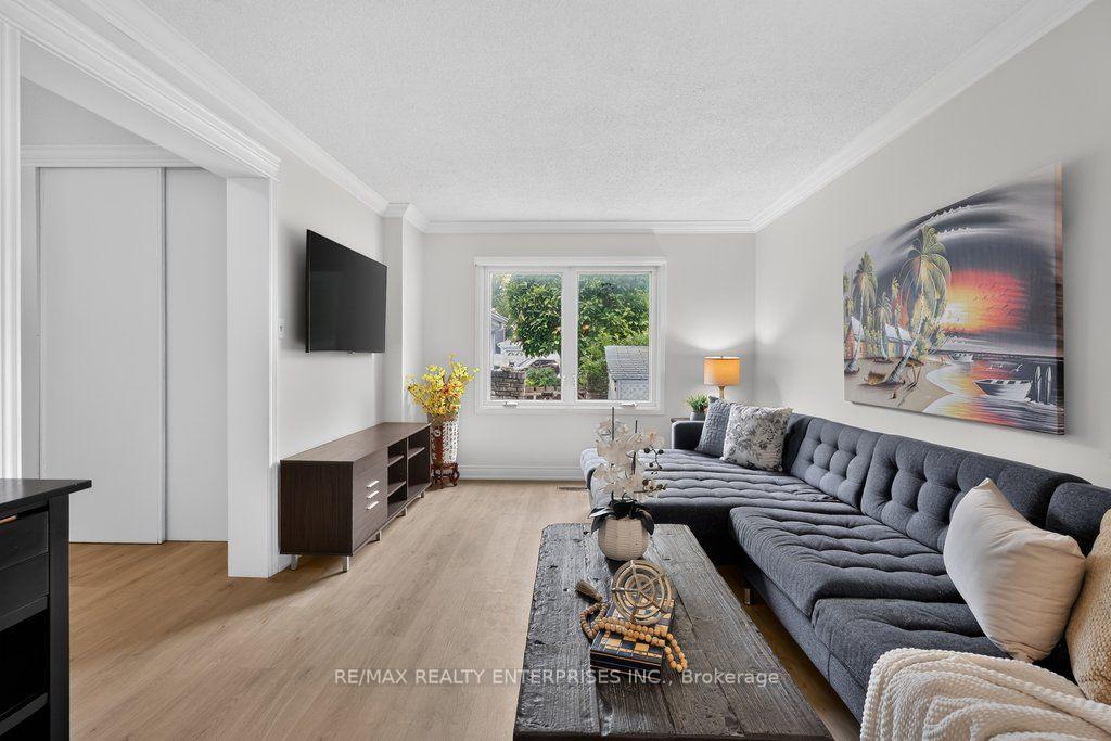 Photo 8 of 22 Monterey Avenue, Brampton, Heart Lake West — HOMEH