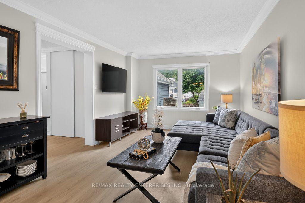 Photo 9 of 22 Monterey Avenue, Brampton, Heart Lake West — HOMEH