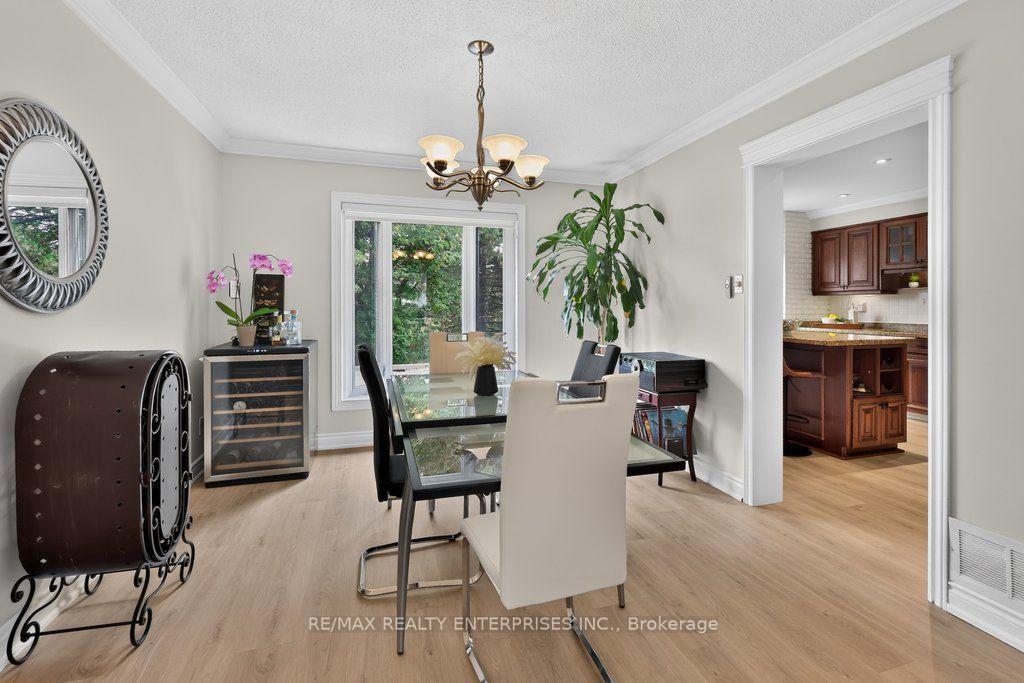 Photo 13 of 22 Monterey Avenue, Brampton, Heart Lake West — HOMEH
