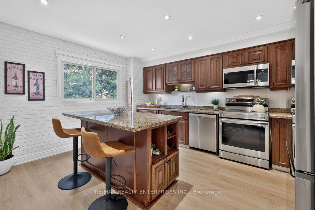 Photo 15 of 22 Monterey Avenue, Brampton, Heart Lake West — HOMEH