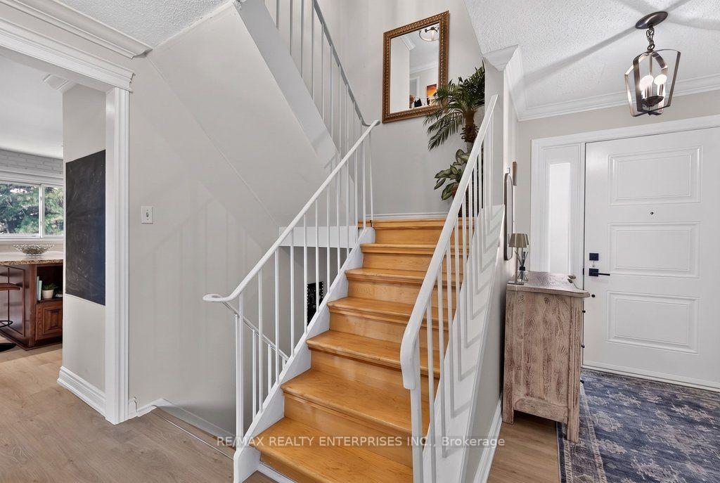 Photo 18 of 22 Monterey Avenue, Brampton, Heart Lake West — HOMEH