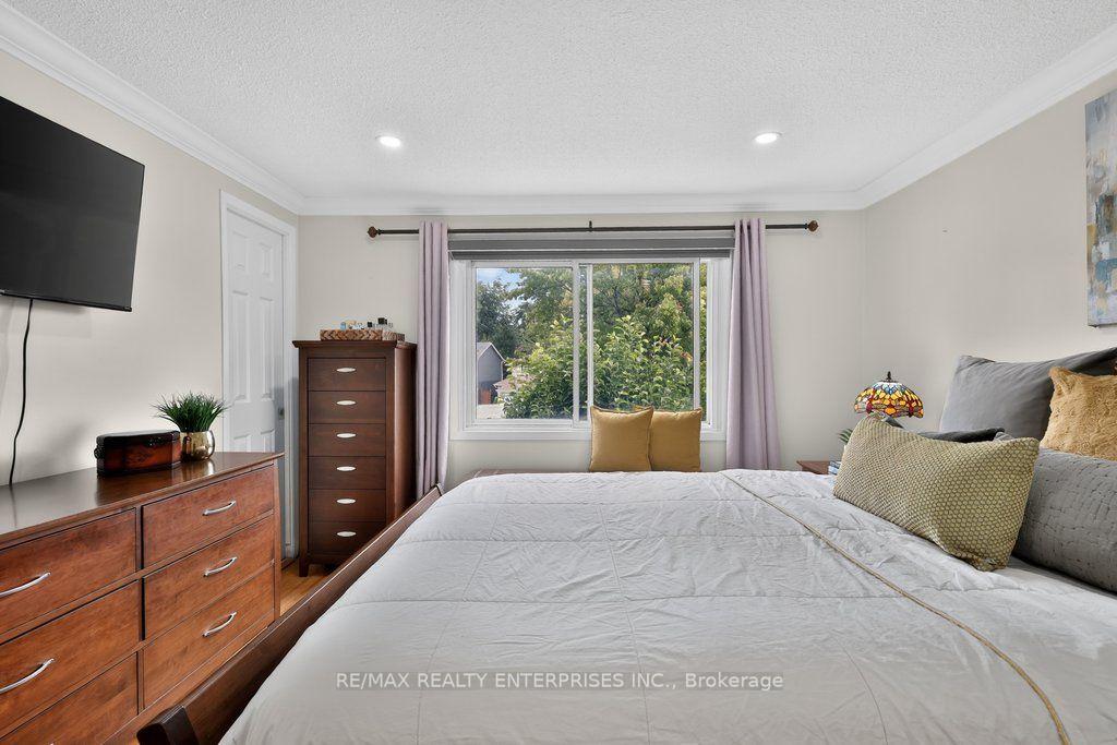 Photo 23 of 22 Monterey Avenue, Brampton, Heart Lake West — HOMEH