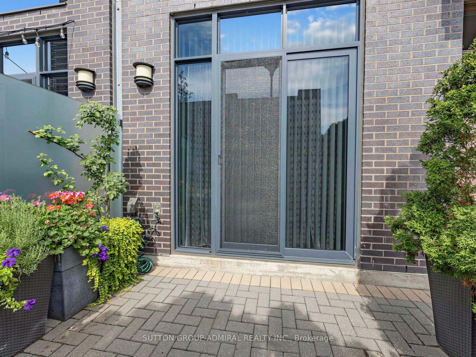 Photo 3 of Unit 53, 27 Valhalla Inn Road, Etobicoke, Islington-City Centre West — HOMEH