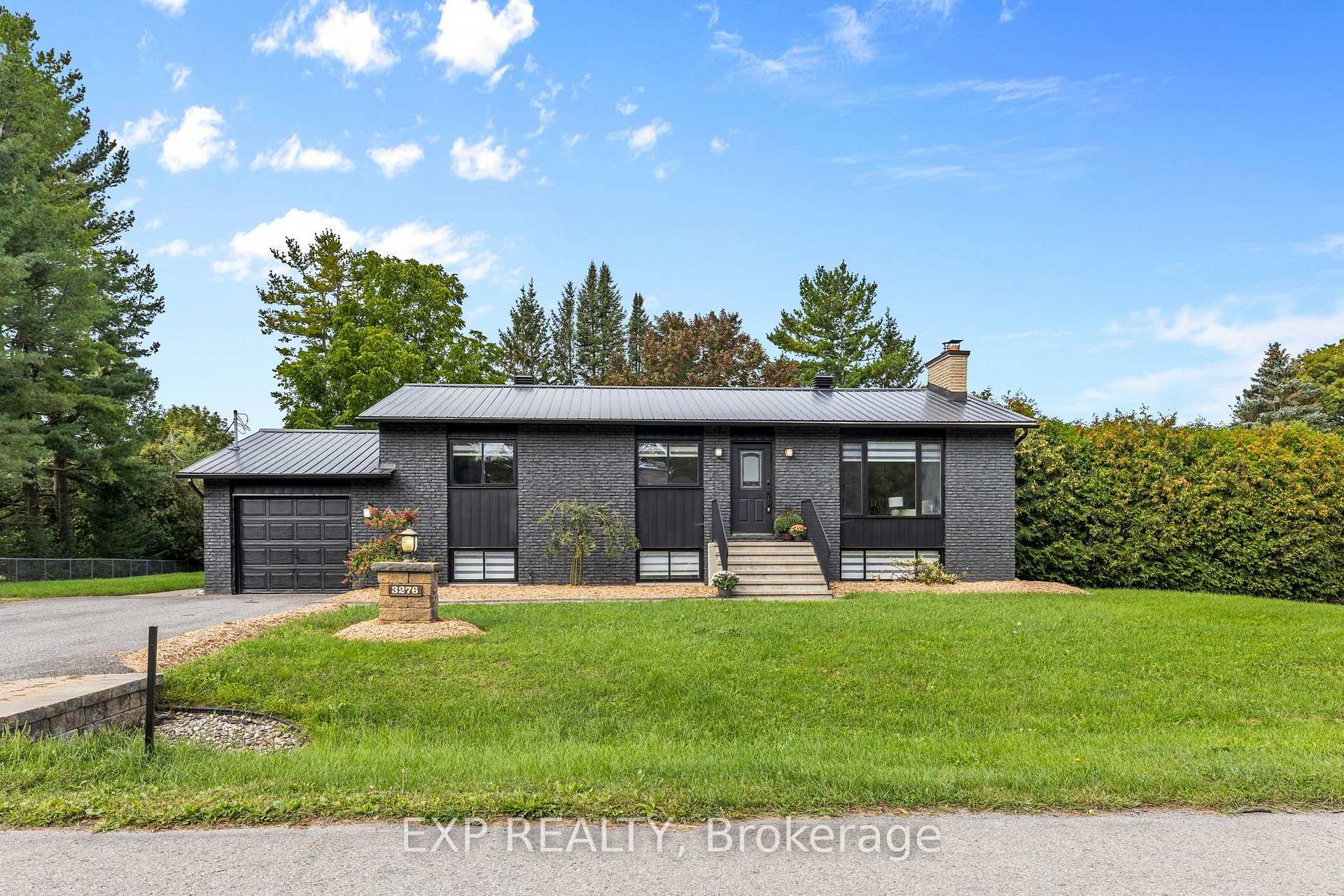 Photo 2 of 3276 Warner Way, Ottawa, Osgoode — HOMEH