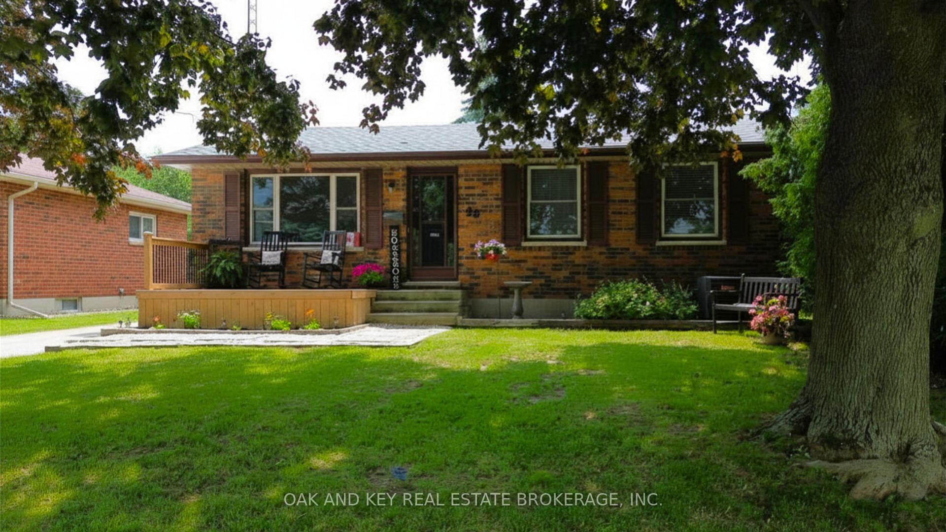 Photo 1 of 26 Sinclair Avenue, St. Thomas — HOMEH