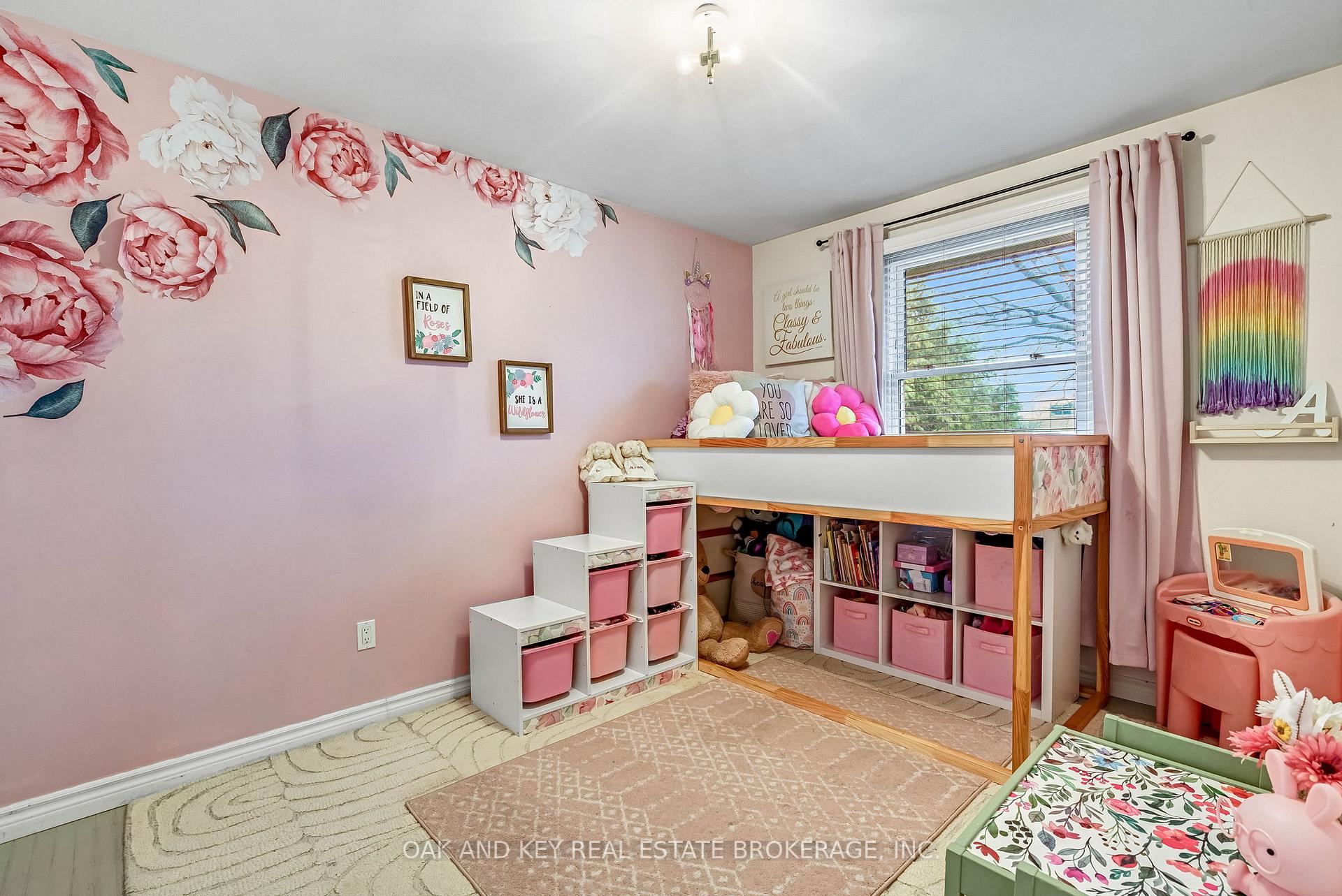 Photo 10 of 26 Sinclair Avenue, St. Thomas — HOMEH