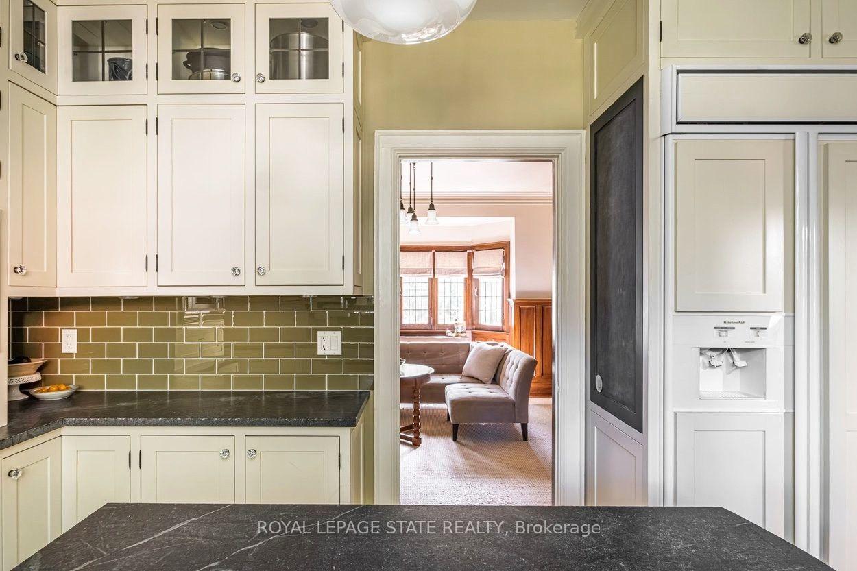 Photo 15 of 2 Oak Knoll Drive, Hamilton, Westdale — HOMEH