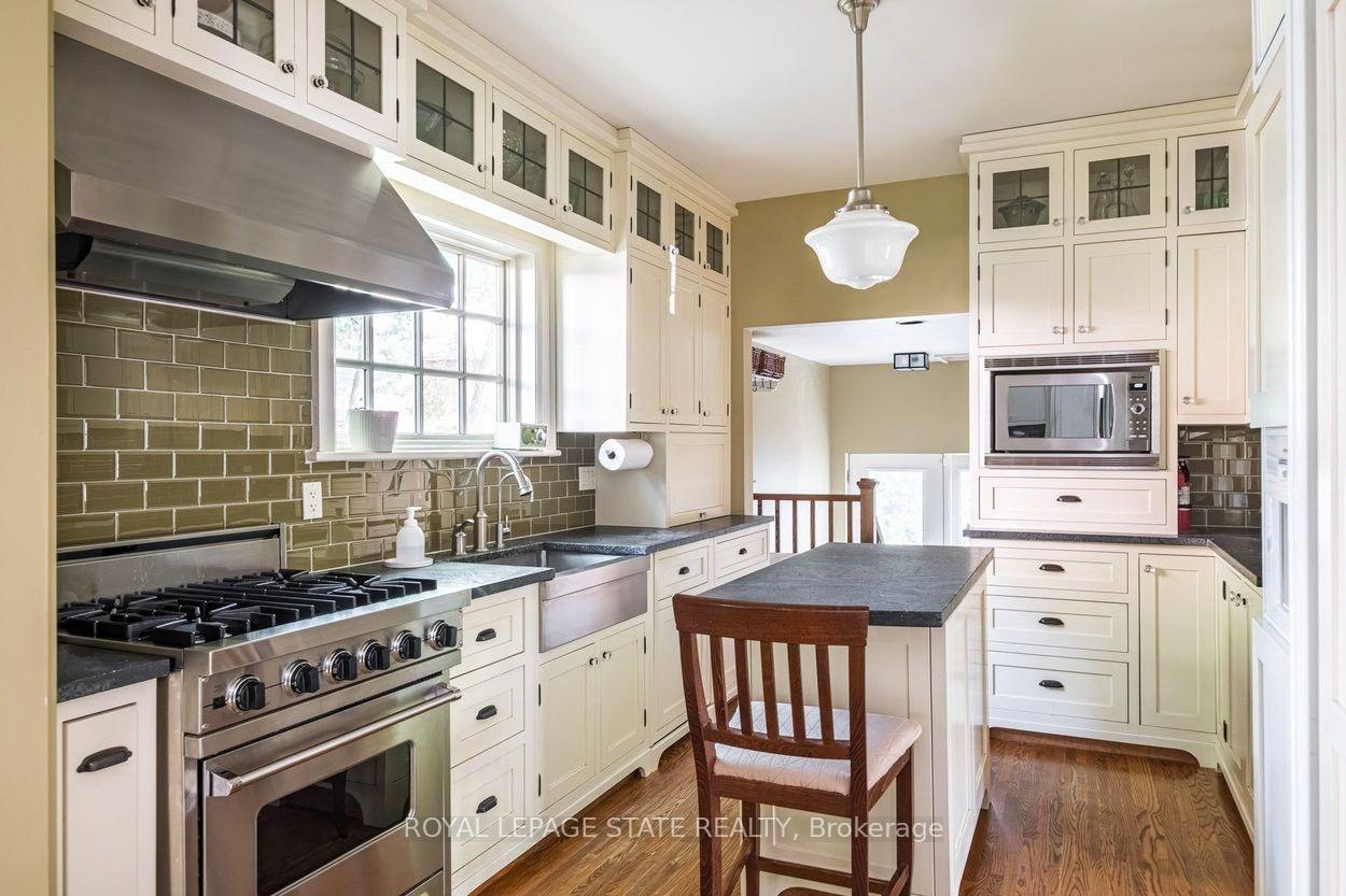 Photo 17 of 2 Oak Knoll Drive, Hamilton, Westdale — HOMEH