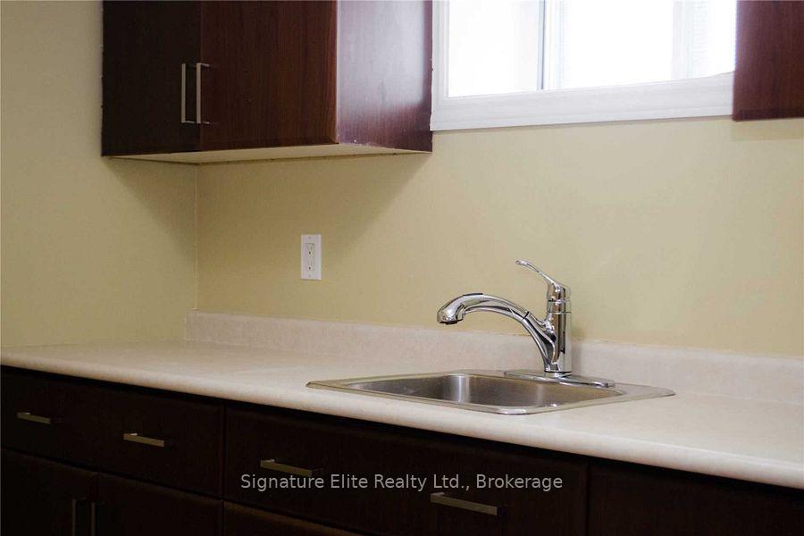 Photo 4 of Unit Lower, 7 Kencliff Crescent, Scarborough, Bendale — HOMEH